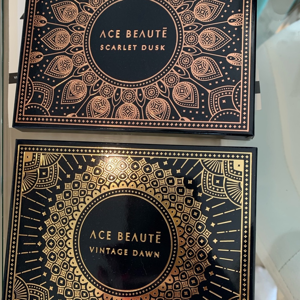 Ace beauté palettes Scarlet dusk and vintage dawn